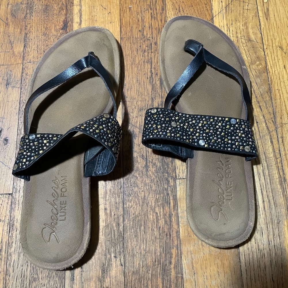Sketchers Lux Foam Embellished Sandals Size 8